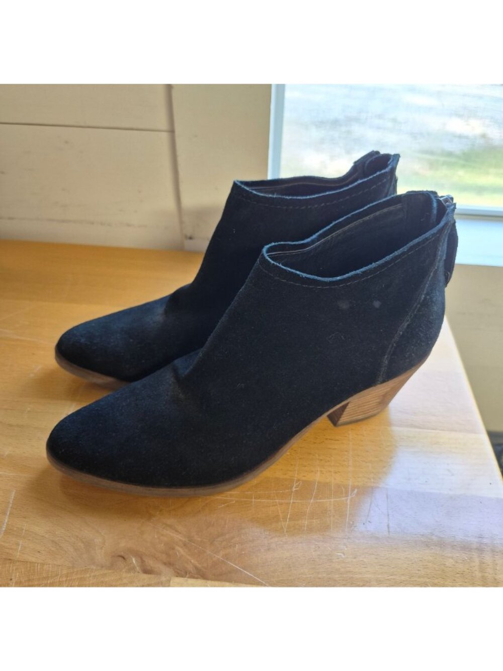 Dolce Vita Black Suede Ankle Boots With Stacked Heel & Back Zipper Closure 8.5 - Picture 2 of 10